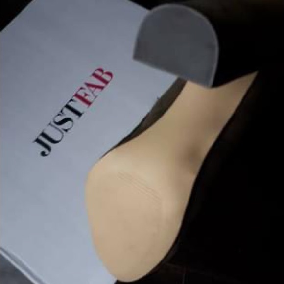 Brand new in box High Heel boots - Picture 4 of 4